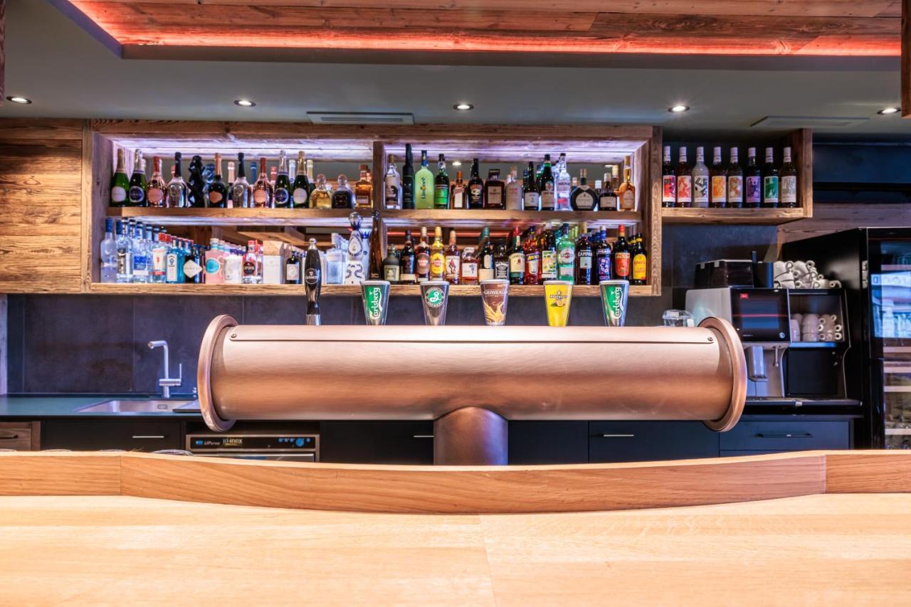 No 8 Bed & Bar Hotel Verbier Bagian luar foto