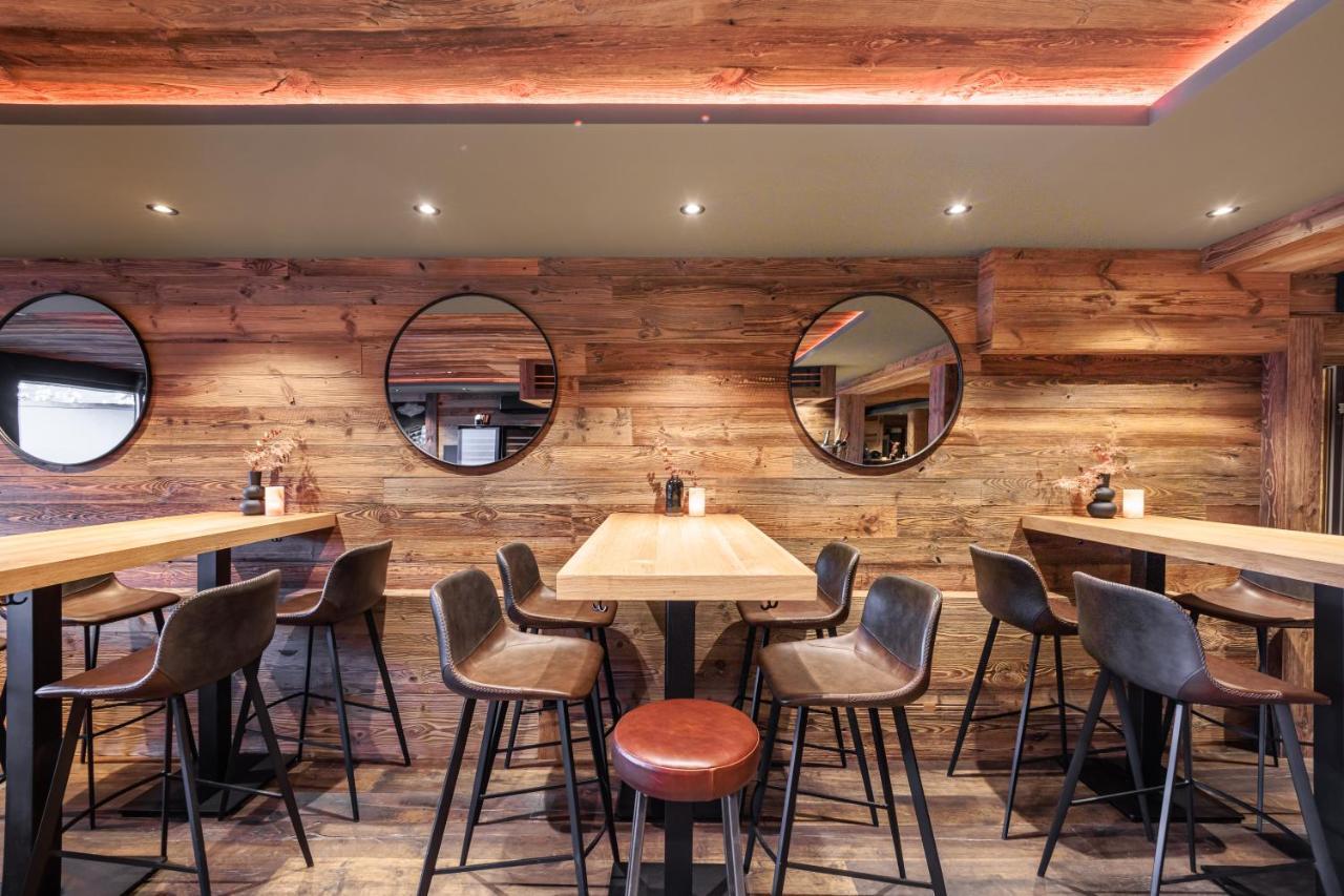 No 8 Bed & Bar Hotel Verbier Bagian luar foto